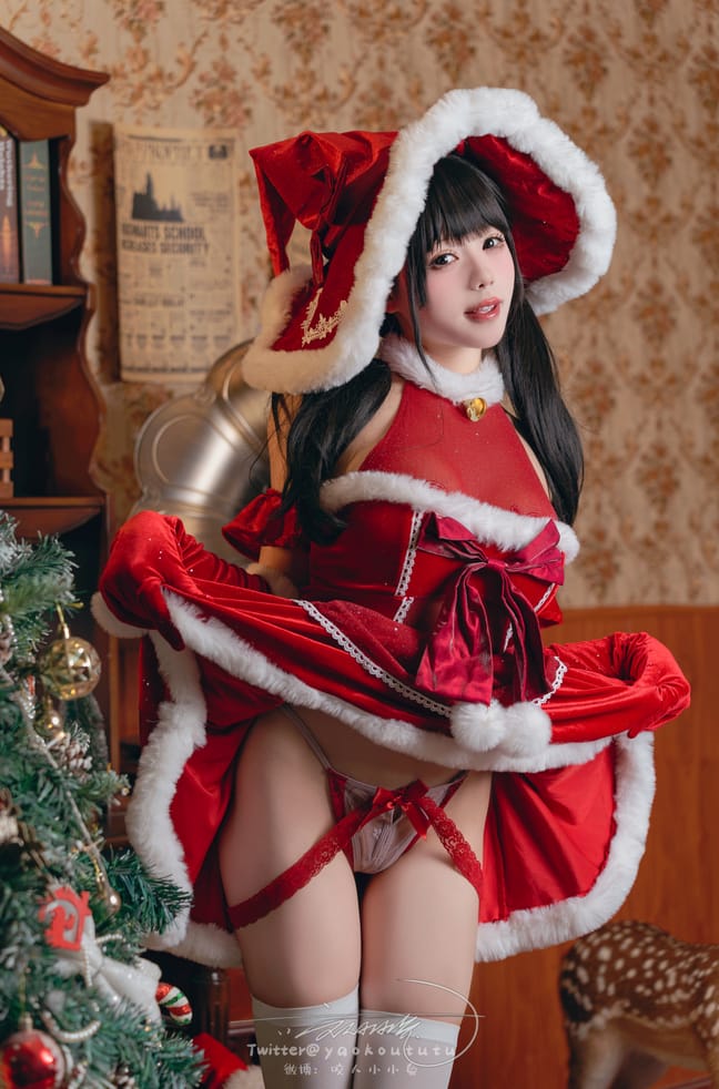 咬一口兔娘ovo – 魔女圣诞夜[71P 1V-1.67G]