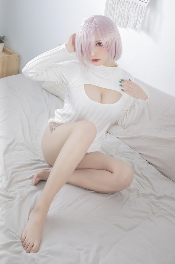 洛璃LoLiSAMA NO.111 玛修 基列莱特 开胸毛衣